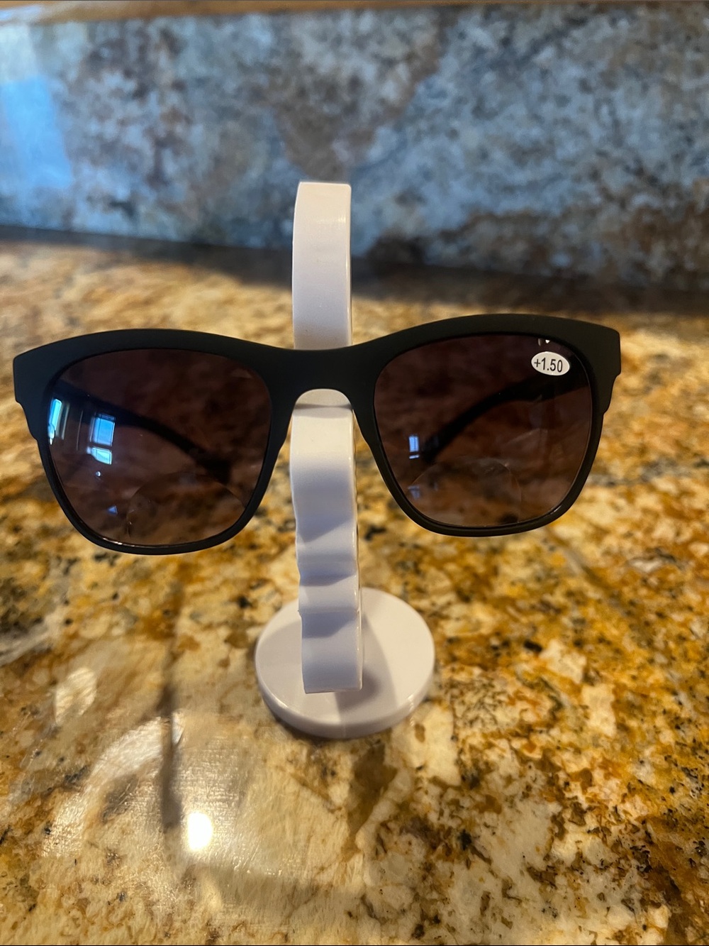 Bifocal Reading Sunglasses with Brown Gradient Lenses